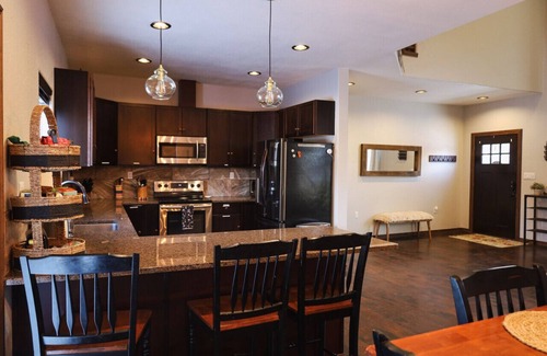 Altamont House | Front Street Retreat