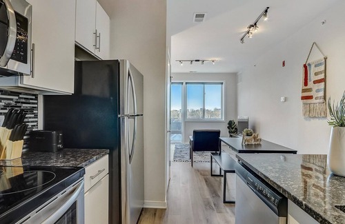 Brewerytown Apartment | Frontdesk | 1 BR Apt close to Boathouse Row