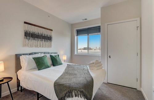 Brewerytown Apartment | Frontdesk | 1 BR Apt near Strawberry Mansion