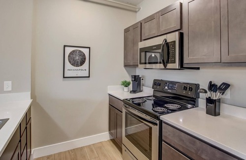 Cole-Noble District Apartment | Frontdesk | 2 BR Apt by Mile Square