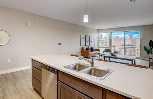 Cole-Noble District Apartment | Frontdesk | 2 BR Apt by Mile Square