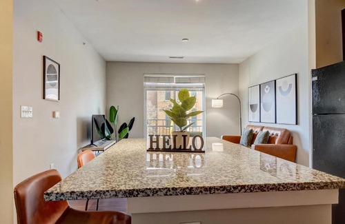 Fletcher Place Apartment | FRONTDESK 531 Virginia Ave Apts Downtown Indianapolis