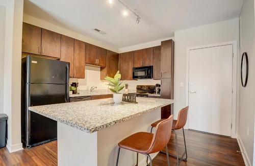 Fletcher Place Apartment | FRONTDESK 531 Virginia Ave Apts Downtown Indianapolis