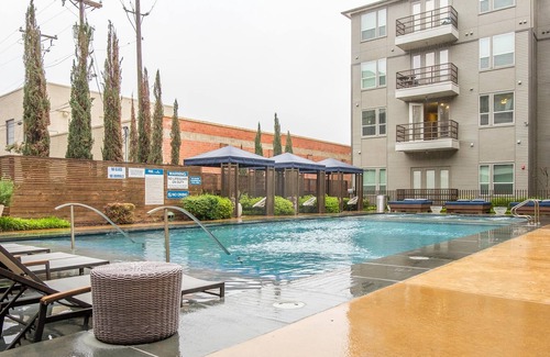 Fort Worth Cultural District Apartment | Frontdesk | Hip 1BR Near Cultural District