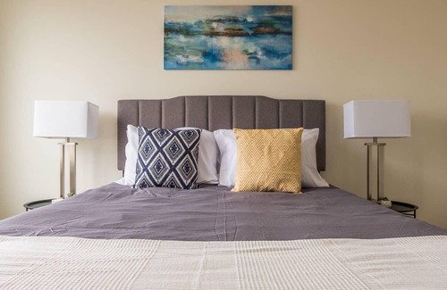 Butchertown Apartment | Frontdesk | Immaculate 1BR Near River + Ballpark