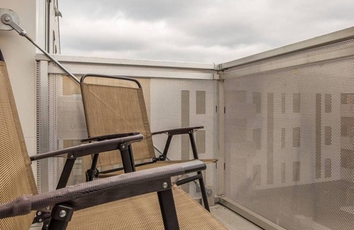 Downtown Des Moines Apartment | Frontdesk | Inviting 1BR Apt