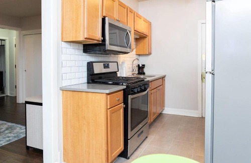 Kenwood Apartment | FRONTDESK Open 1 BR Apt 6 miles to Downtown