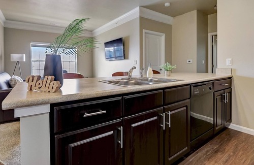 Roseland Apartment | Frontdesk | Roseland 2 BR Near ND