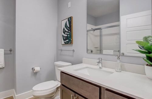 Cole-Noble District Apartment | FRONTDESK The E'laan Apts Downtown Indianapolis