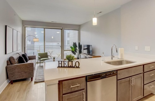 Cole-Noble District Apartment | FRONTDESK The E'laan Apts Downtown Indianapolis