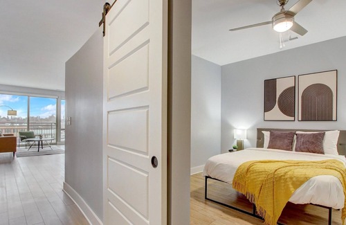 Cole-Noble District Apartment | FRONTDESK The E'laan Apts Downtown Indianapolis