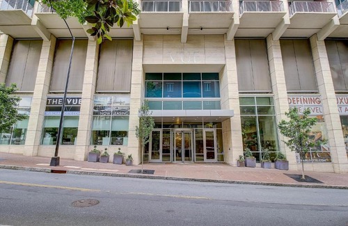 Fourth Ward Apartment | FRONTDESK The VUE Apts Uptown Charlotte