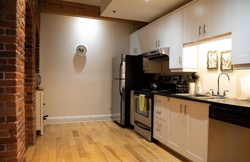 Lower Town Apartment | Frontenac - Royal Dalhousie