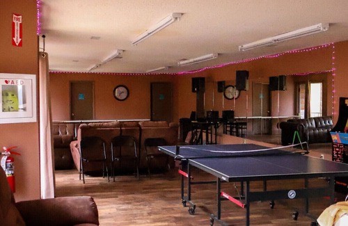 Waynesboro House | Frontier Hideaway Room 34