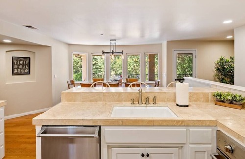 Templeton House | Frontier Oaks: Spacious Templeton Retreat