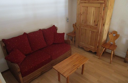 Bois-d'Amont Apartment | Frontier studio sleeps 4 to 6 in the countryside