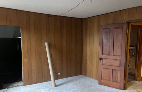 Frostburg House | FROSTBURG-House-GuestRoom-A