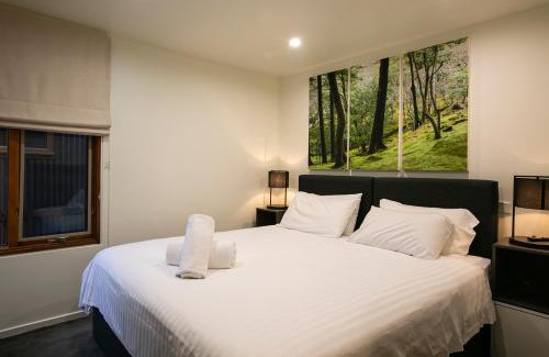 Falls Creek Cabin | Frueauf Village