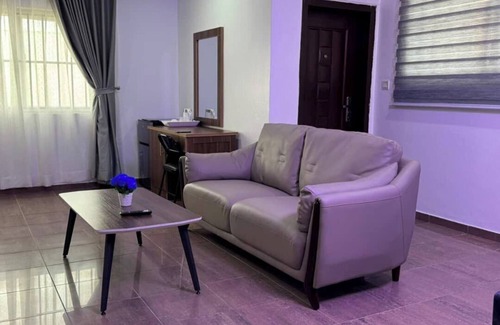 Lekki Phase 1 Hotel | FRYBURG HOTEL AND SUITES