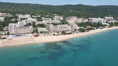 Golden Sands Apartment | FS Apartments - Modern Sea-View Apt - First Line