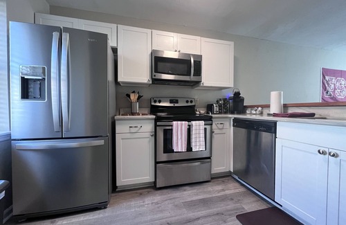 College Town House | FSU Two Story Townhouse! Walking distance to stadium & civic center