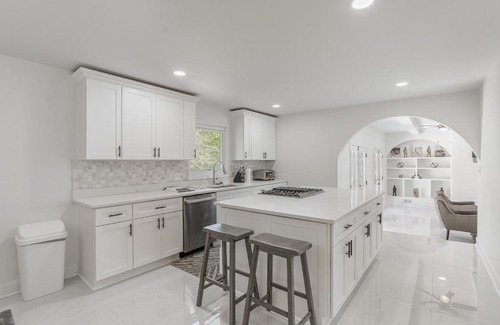 Blythewood House | Ft. Jackson, Dogs, 1G Wi-Fi, Health Professionals