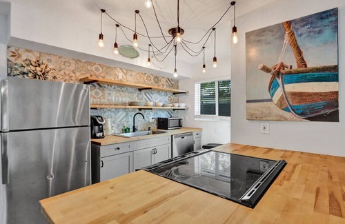 Lake Ridge Apartment | Ft. Lauderdale Beach Artistic Oasis w/BBQ