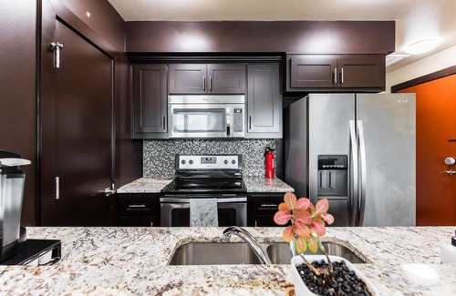Fort Worth Apartment | Ft Worth Southside Loft 202- Walk to Magnolia Ave!
