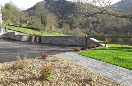 Soto de Cangas Cottage | Fuente El Güeyu apartments for 2 people