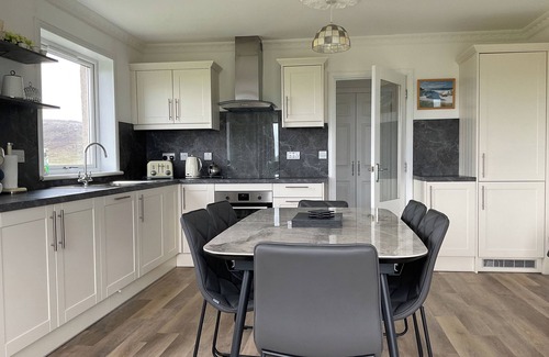 Pollachar Cottage | FUIDAIGH, pet friendly in Daliburgh, Isle Of South Uist
