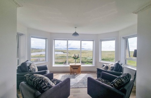 Pollachar Cottage | FUIDAIGH, pet friendly in Daliburgh, Isle Of South Uist