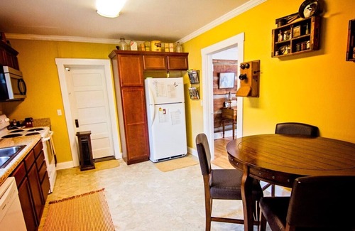 Lynn Garden House | Fulkerson-Hilton historic homestead