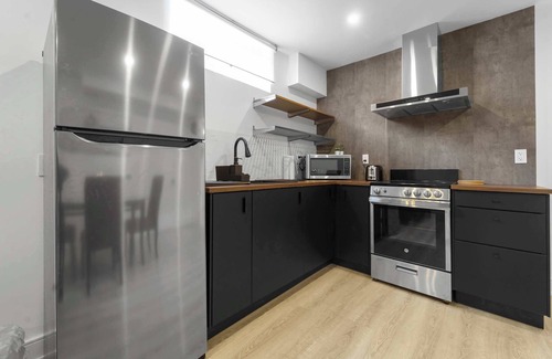 Toronto House | Full 2 Bdrm Private Unit w/parking