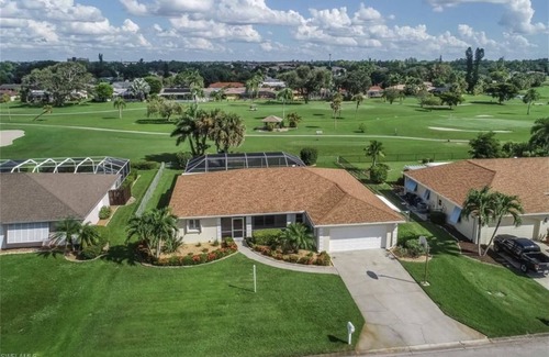 Biggar House | Full Home w Pool. Country Club. Golf. Close to Beaches. 5 Stars. Low Rate Sale.