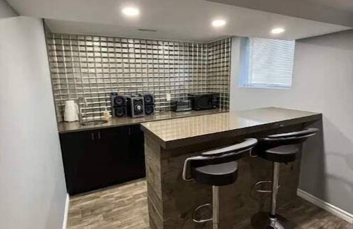 Woodslee House | Full House - 5 Bed, 2 Bath