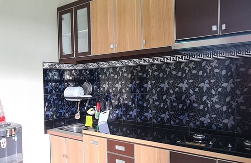 Depok Villa | Full House, 5 Bed Rooms - HUnian Nyaman, Asik, Seru & Murah !