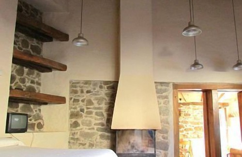 Cuevas de Vinayo Cottage | Full house for 2 people