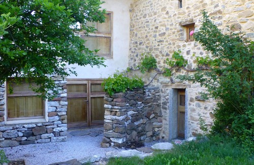 Cuevas de Vinayo Cottage | Full house for 2 people