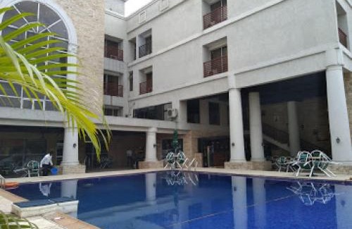Owerri Cabin | Full Moon Hotel - Penthouse