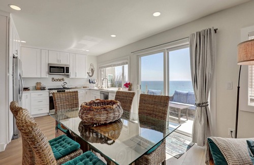 San Clemente Apartment | Full Ocean and Sunset Views. Relax to the sound and smell of the sea.