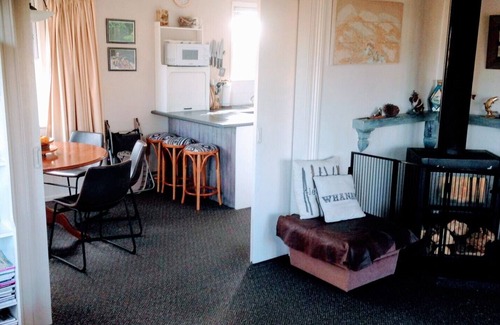 Turangi House | Full of character, modern and cosy Rose Lodge