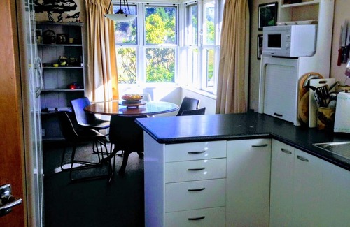 Turangi House | Full of character, modern and cosy Rose Lodge