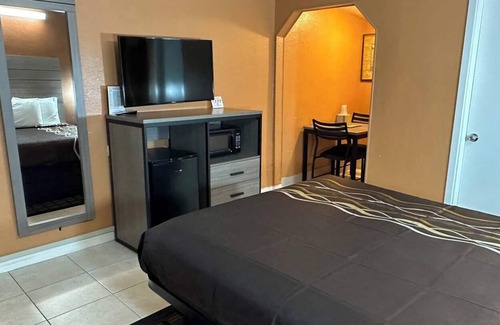 Victorville House | Full Property New Corral Motel - 3 Bedrooms