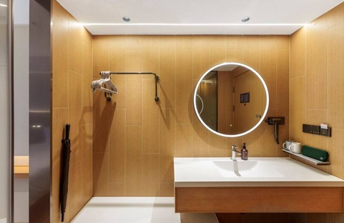 Shapingba Hotel | Full Season Hotel Chongqing West Train