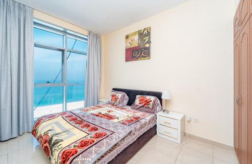 Rumailah Apartment | Full seaview luxury with gym,pool,jacuzzi,sauna,24x7 cafe,beach,restaurants,medical and more