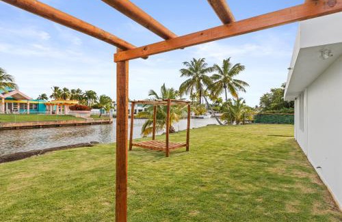 Punta Las Marias Apartment | Full-Service Villa with Driver, Meals, Pool