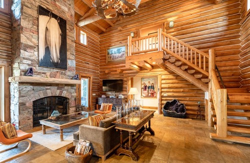 Carbondale House | Full Throttle Carbondale Ranch - Log Home