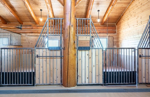 Carbondale House | Full Throttle Carbondale Ranch Deluxe Barn Apartment