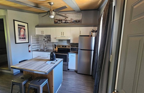 Chemainus Hotel | Fuller Lake Motel