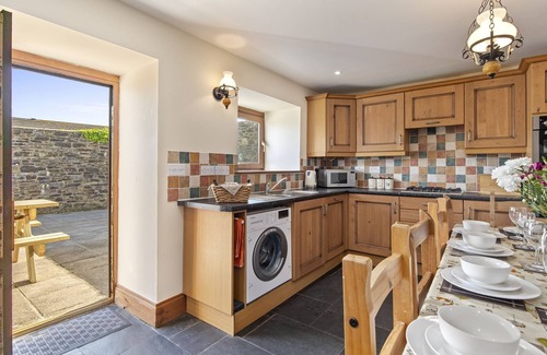 Llanybri Cottage | Fully accessible Barn that sleeps 10 guests in 4 bedrooms close to coast